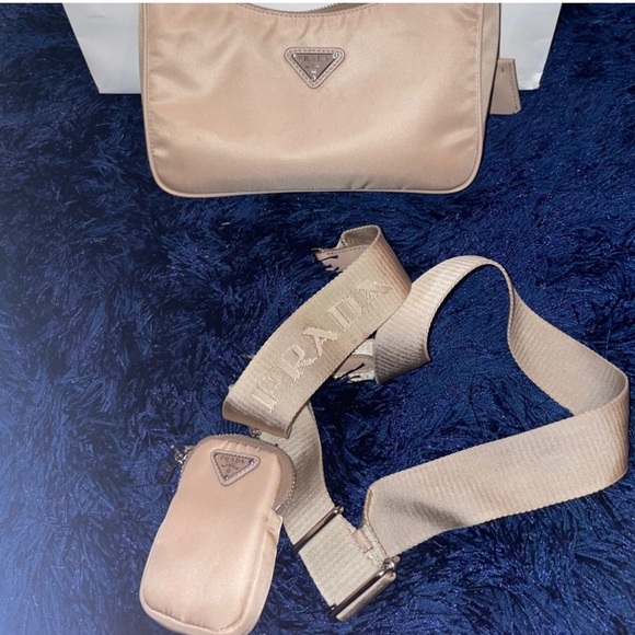 Prada 2005 re edition - Picture 5 of 8